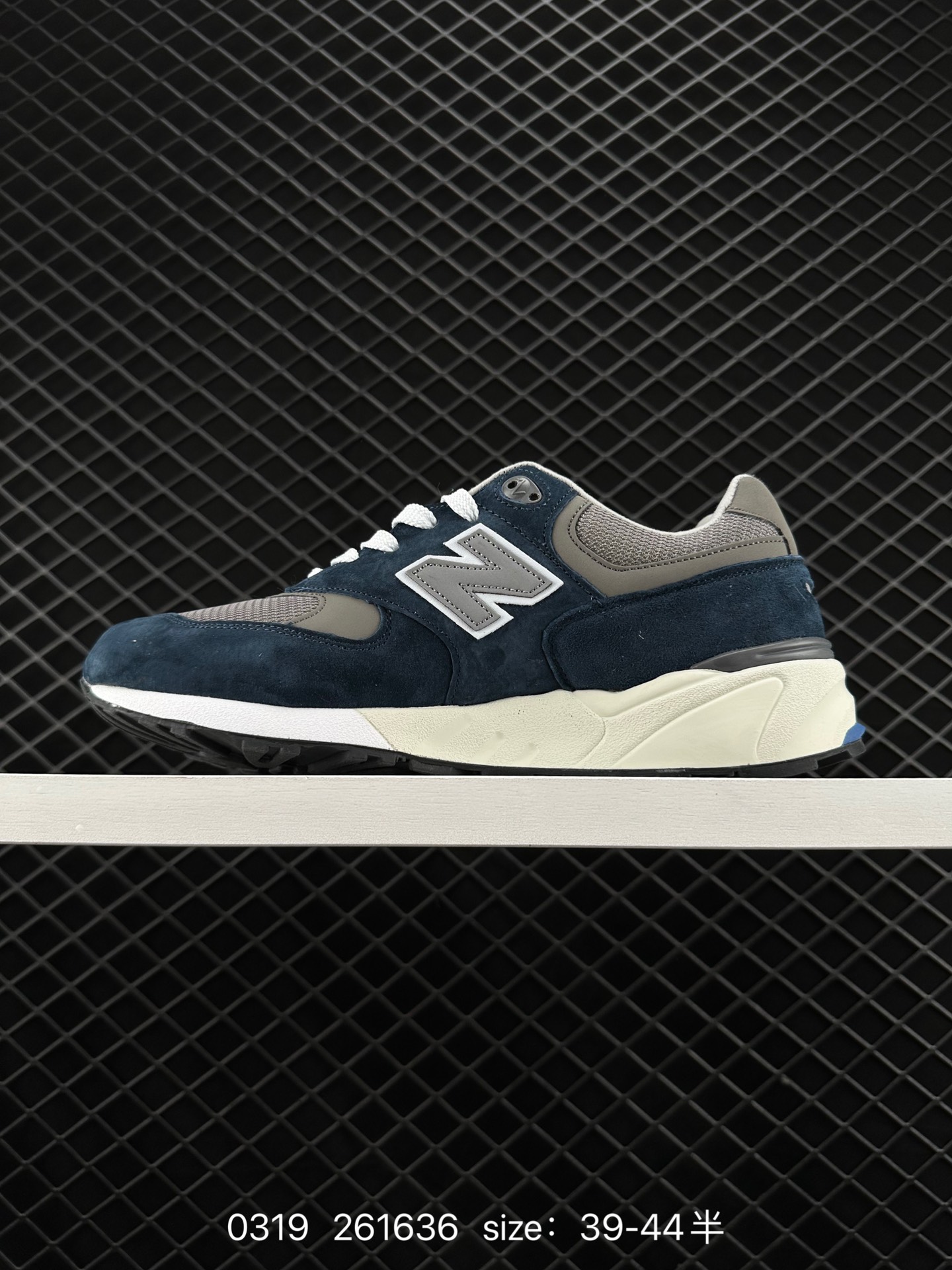 New Balance ML999